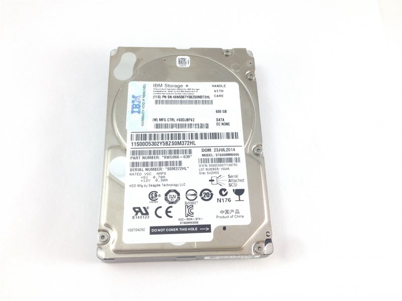 Жесткий диск IBM 00D5302 600Gb SAS 2,5" HDD 00D5302 - фото 38293