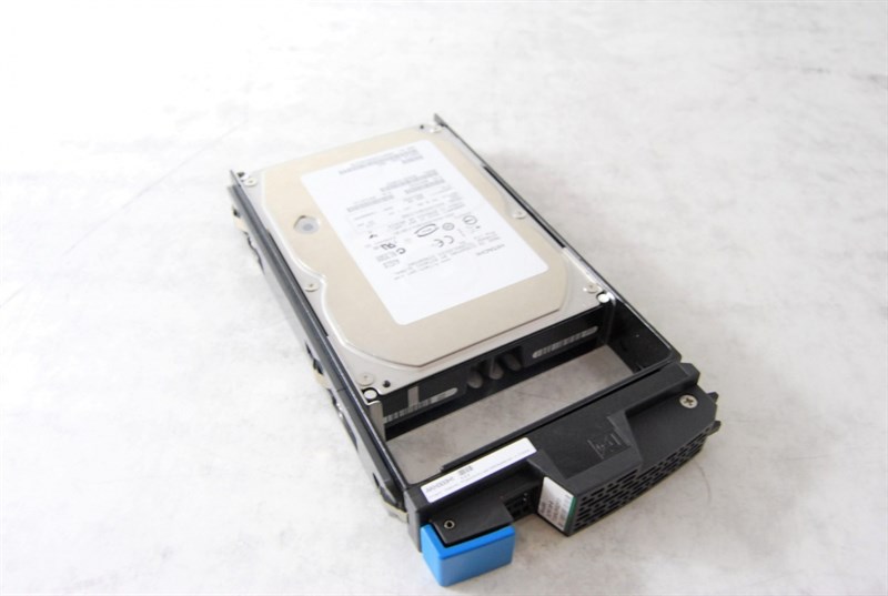 Жесткий диск Hitachi DKR2J-K30SS 300Gb SAS 3,5" HDD DKR2J-K30SS - фото 40326