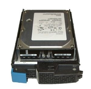 Жесткий диск 3276138-B Hitachi 300GB 15K SAS Hard Drive (DF-800-AKH300) 3276138-B - фото 8407